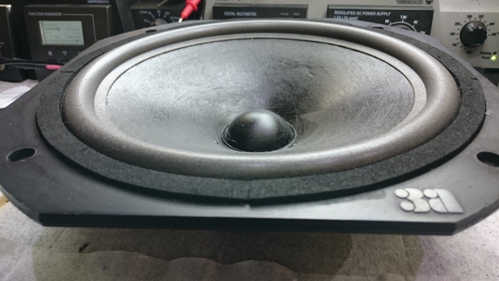 spension sur haut-parleur 3A type 370